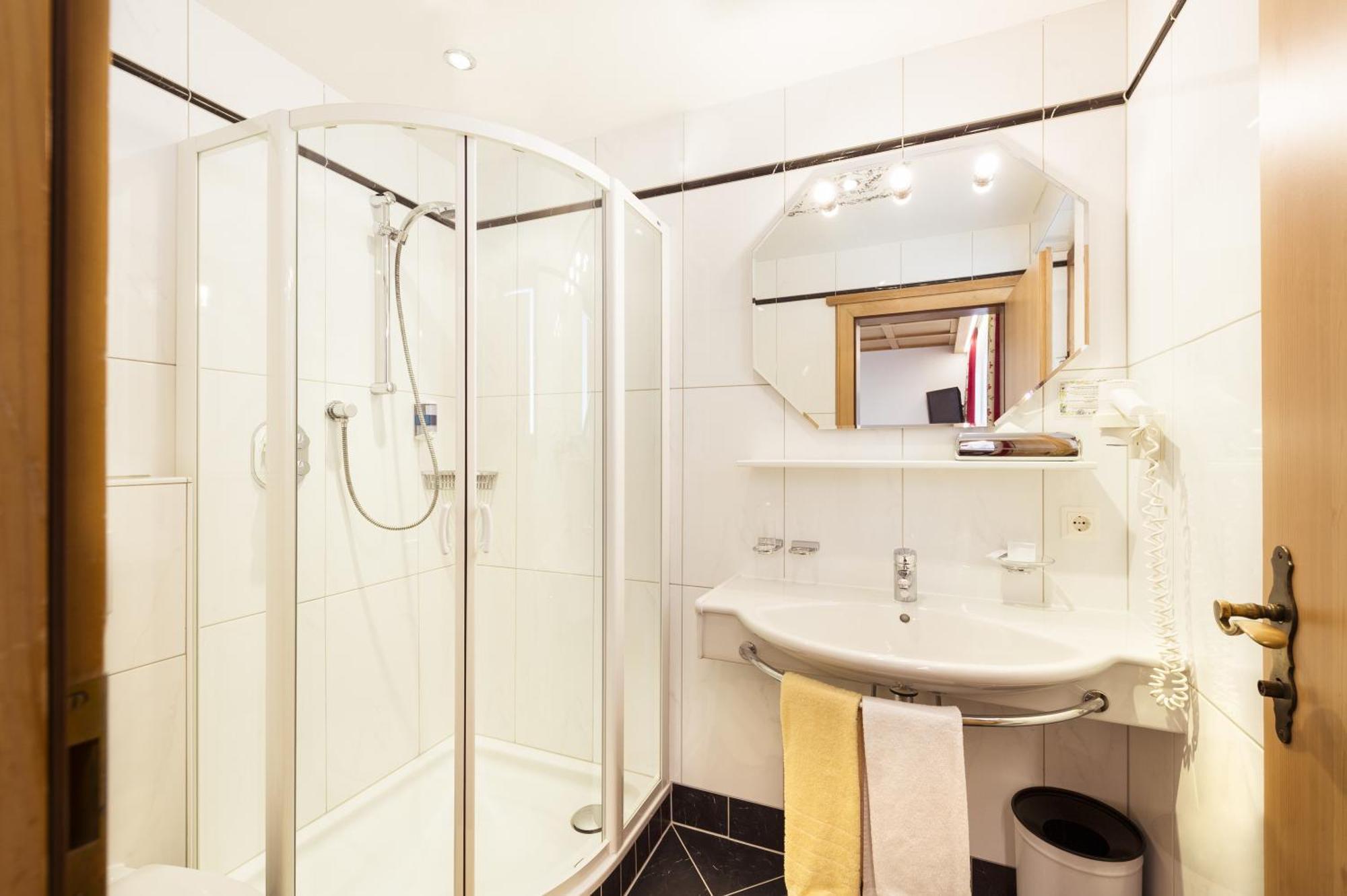 Angelika Hotel 3*